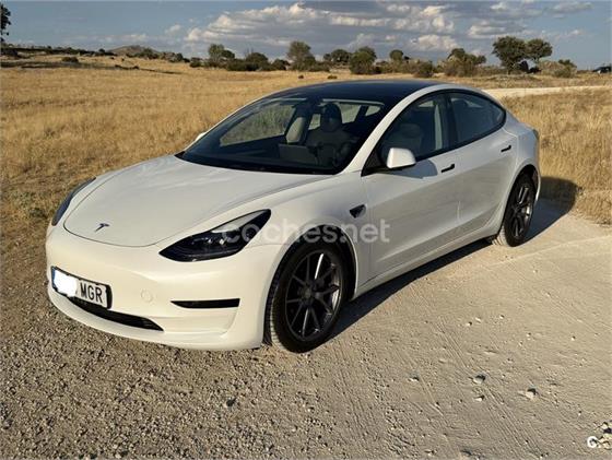 TESLA Model 3 RWD