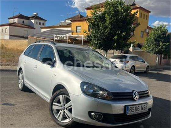 VOLKSWAGEN Golf Variant 1.6 TDI DPF Advance VOLKSWAGEN Golf Variant 1.6 TDI DPF Advance