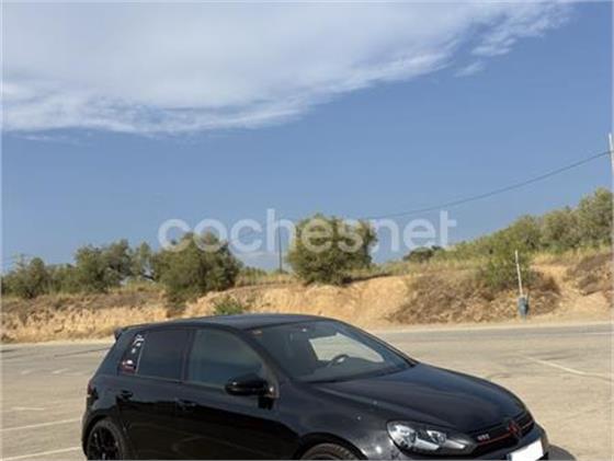 VOLKSWAGEN Golf 2.0 TSI GTI