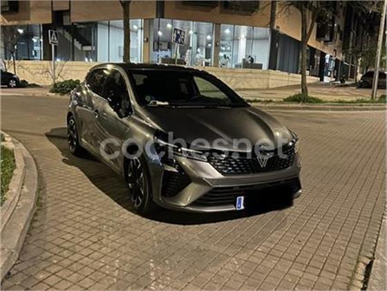 RENAULT Clio Techno ETech full hybrid 145