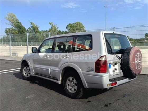 MITSUBISHI Montero
