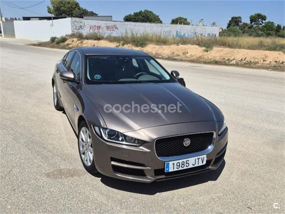 JAGUAR XE 2.0 Diesel RWD Prestige Auto
