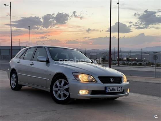 LEXUS IS200 2.0 Premium SportCross