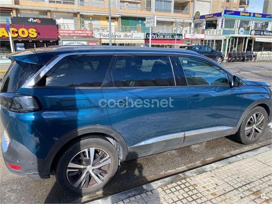 PEUGEOT 5008 Allure 1.2L PureTech EAT8