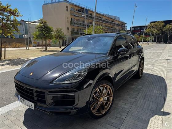 PORSCHE Cayenne Turbo