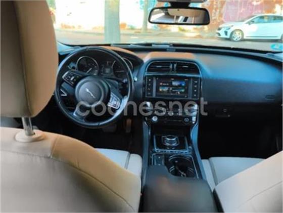 JAGUAR XE 2.0 Diesel RWD Pure Auto