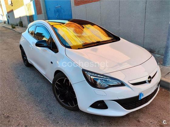 OPEL Astra 2.0 CDTi SS 195 CV Biturbo GTC