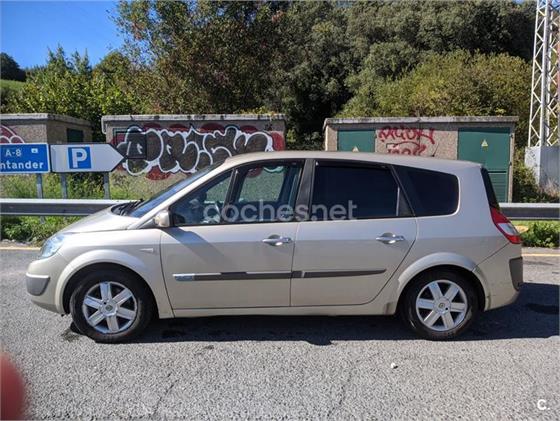 RENAULT Scenic CONFORT DYNAMIQUE 2.0 16V