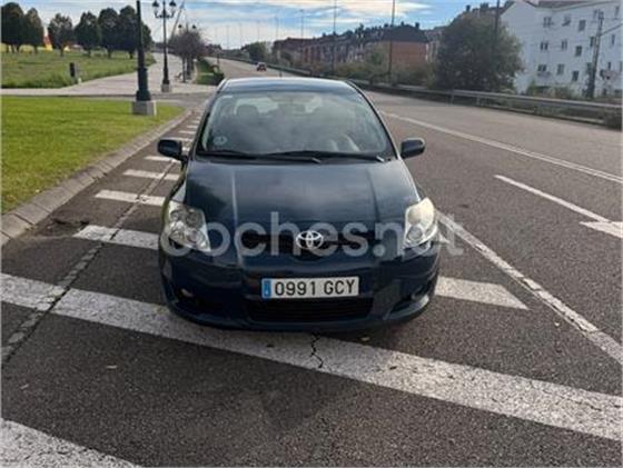TOYOTA Auris 1.4 D4D Auris