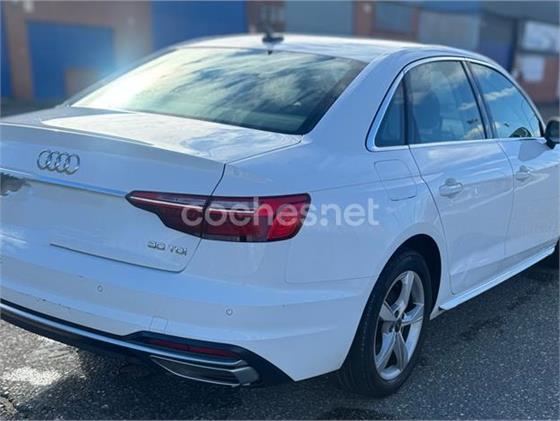 AUDI A4 Advanced 30 TDI S tronic