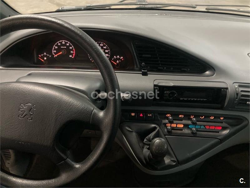 PEUGEOT 806 2.0 SR PLUS