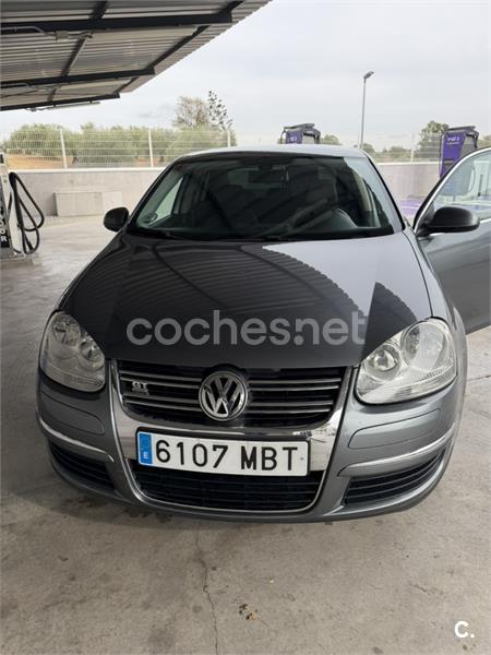 VOLKSWAGEN Jetta 1.9 TDI Trendline
