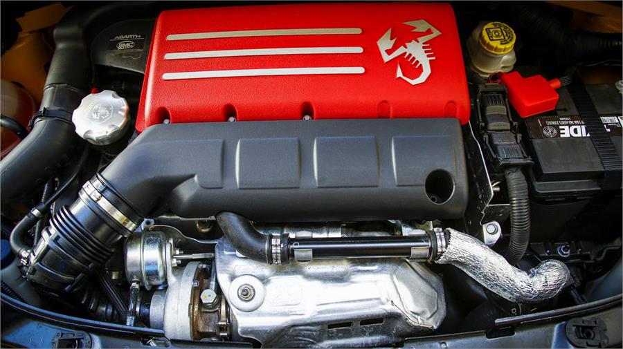 Este motor de 1,4 litros sobrealimentado es el encargado de desarrollar 180 CV de potencia y 250 Nm de par máximo.