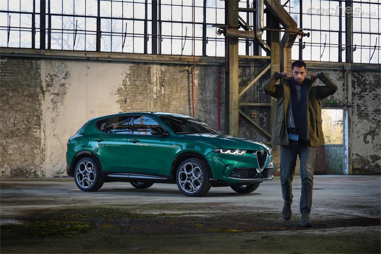 El frontal sigue la línea marcada en el concept car de hace tres años y vista en los últimos modelos de la marca.