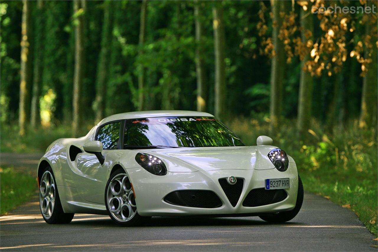 Con este Alfa Romeo tienes un gran turismo con el que poder viajar y a la vez un deportivo de pura raza para rodar en circuito. Fotos: Eloy García