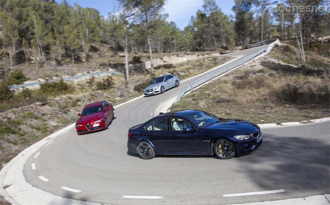 Tres máquinas capaces de adaptarse a usos muy diferentes. Los tres saben ser tranquilos y confortables en autopista y convertirse en devoradores de curvas cuando haga falta.