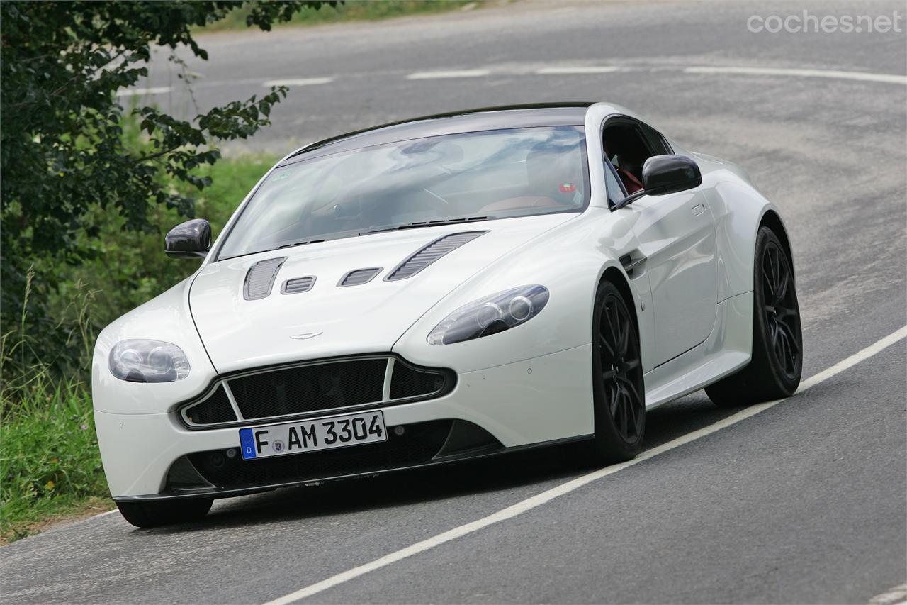 Gama Aston Martin 2014