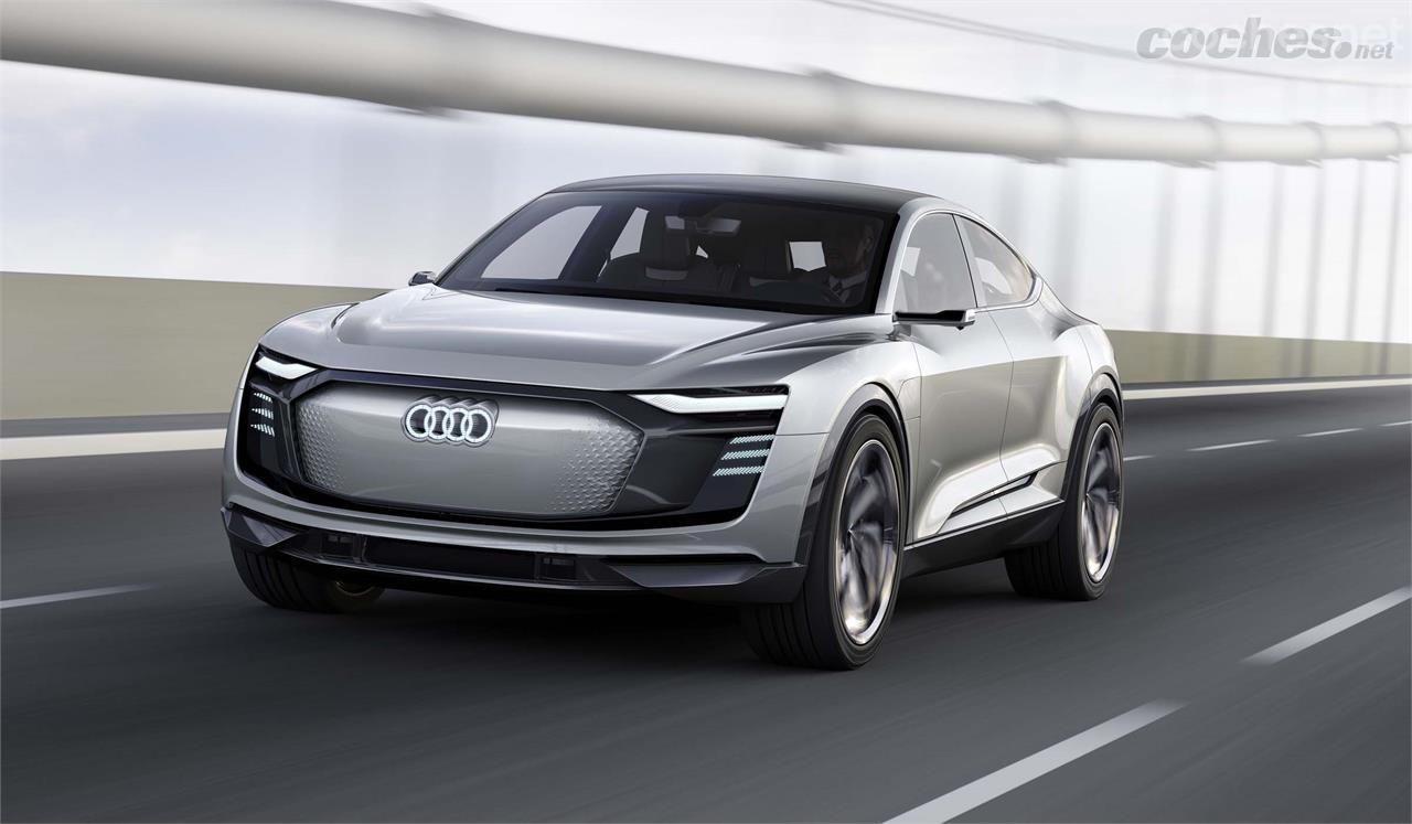 Podríamos considerar al Audi e-tron Sportback concept como un coche futurista si no fuese porque su versión definitiva saldrá a la venta de aquí a dos años.