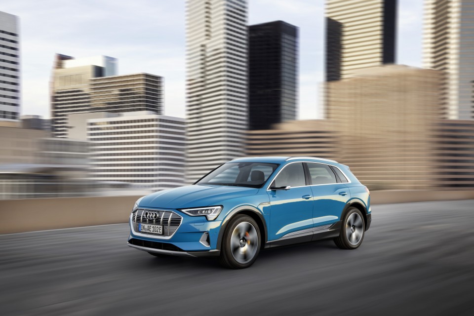 El Audi e-tron se pone a la venta en España a partir de 82.400 €