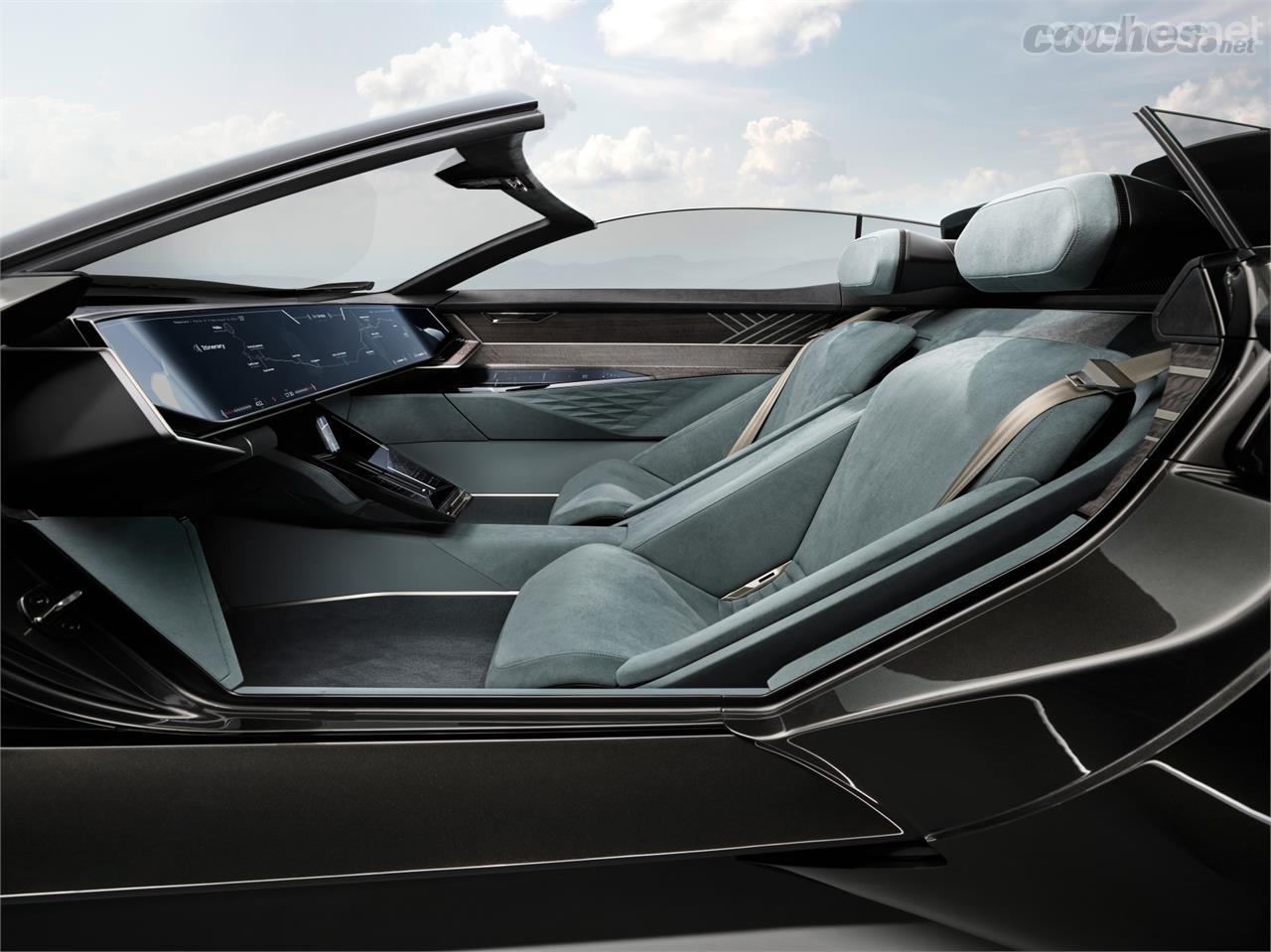 Así queda el habitáculo del Audi skysphere concept car cuando pasa a conducción autónoma y desaparecen tanto los pedales como el volante.