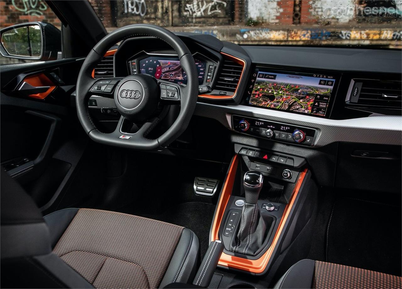 El Audi A1 citycarver tiene el mismo interior que un Sportback con acabado S Line.