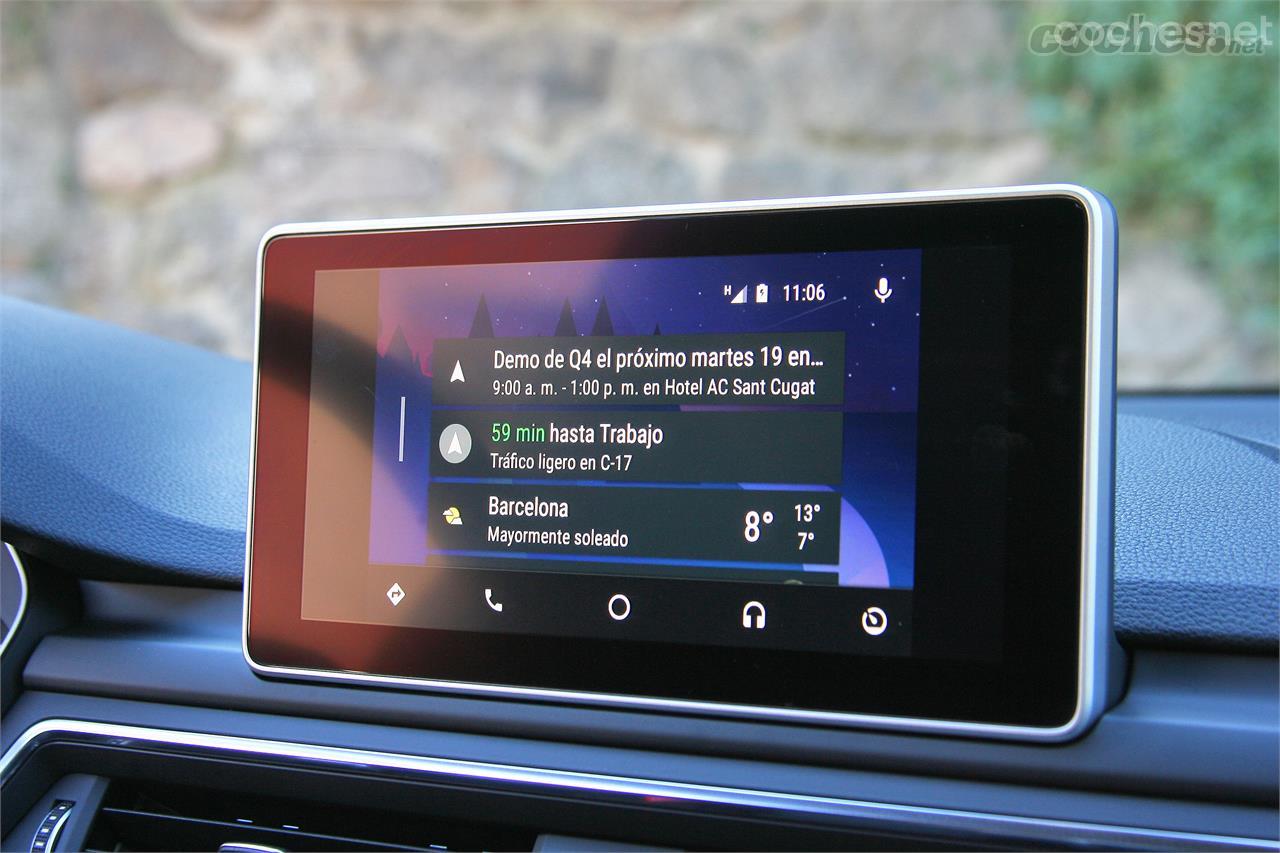 La conectividad que propone Android Auto con nuestro smartphone es impecable. Los usuarios con un terminal iPhone también se benefician de un sistema parecido llamado Apple CarPlay.