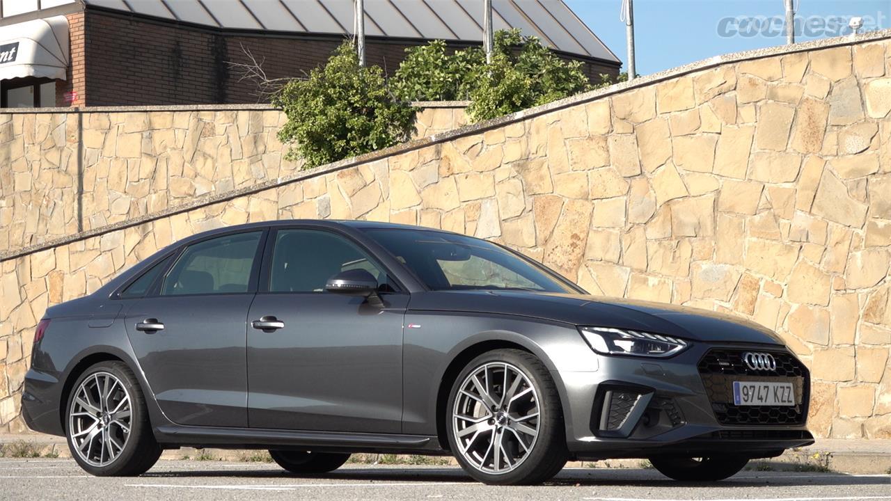 Los cambios estéticos del restyling del Audi A4 son muy leves. Esta unidad ha sido equipada con el kit estético S line.