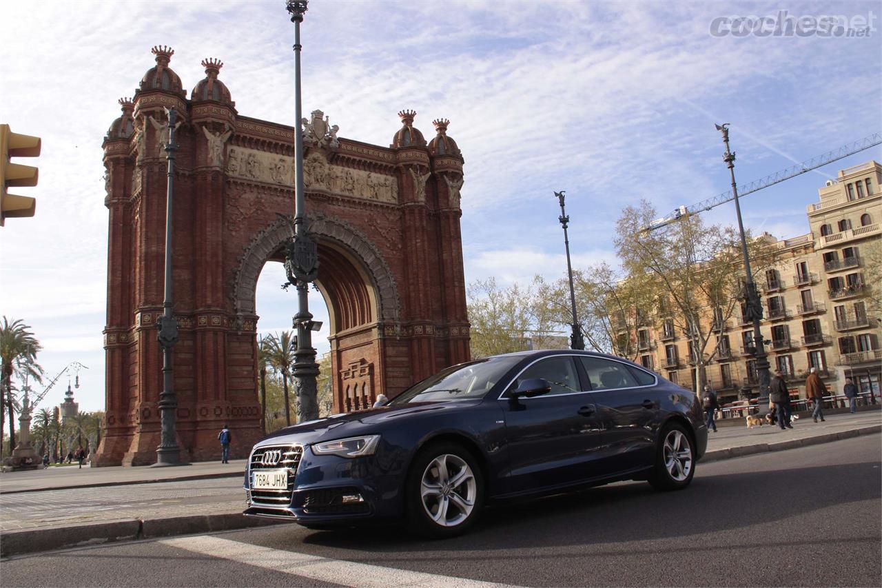 Su motor 2.0 TDI es una versión potenciada del 2.0 TDI de 150 CV con 13 CV más y con un consumo medio declarado 0,5 l/100 km inferior.