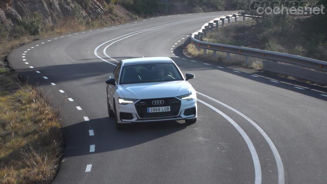 Audi A6 55 TFSIe,  Electrificado, con etiqueta 0 y una autonomía de 53 km en modo totalmente eléctrico