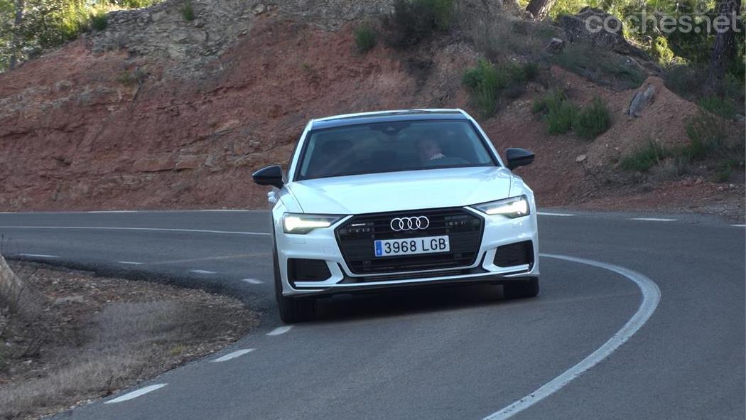 Audi A6 55 TFSIe,  Electrificado, con etiqueta 0 y una autonomía de 53 km en modo totalmente eléctrico