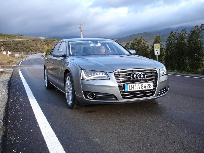 Audi A8 4.2 V8 FSI 8 vel. Automático: Grande en lujo y dinamismo