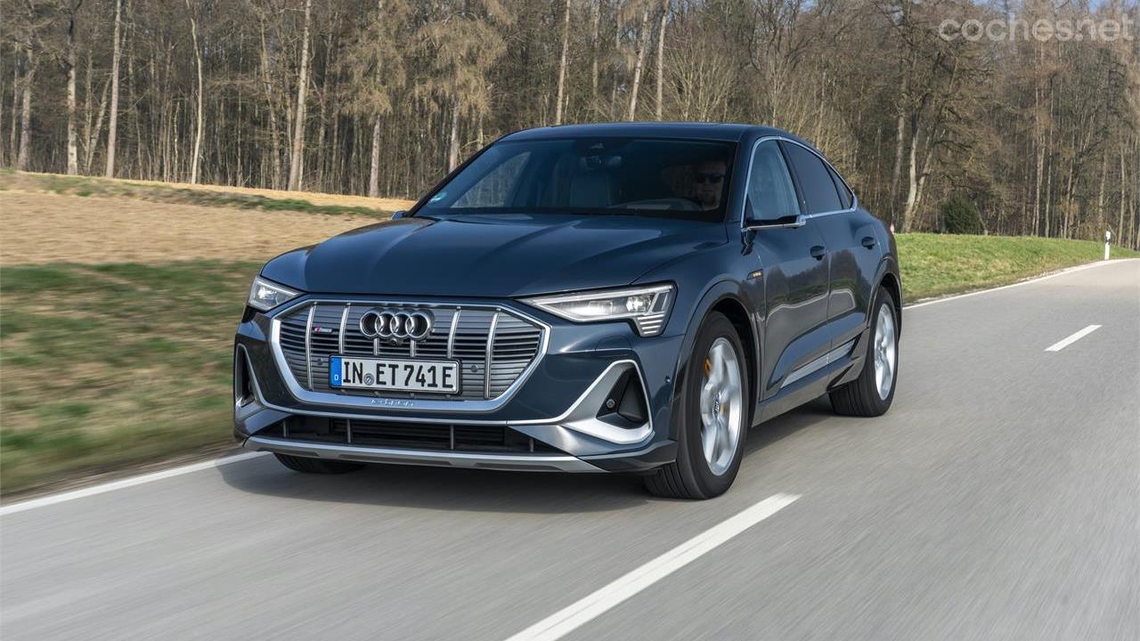 AUDI etron - La edición S line plus amplía el equipamiento del SUV eléctrico de Audi.