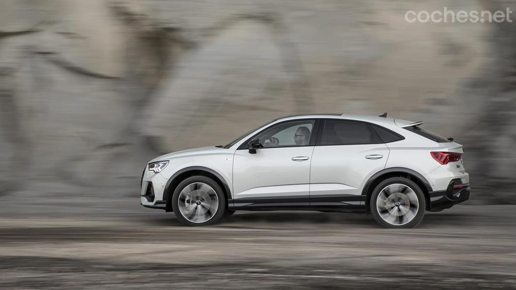 AUDI Q3 - En el Audi Q3, optar por la más deportiva carrocería Sportback supone un plus de 2.400 euros.