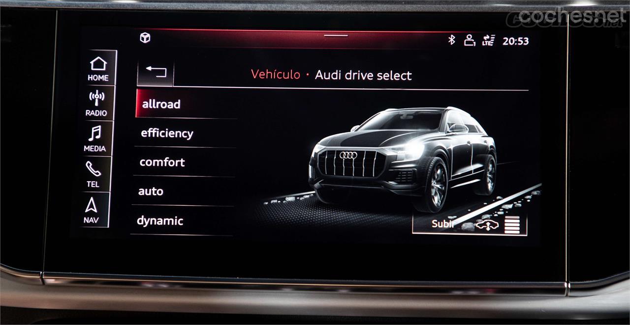 El Q8 viene con Audi Drive Select, que ofrece la posibilidad de escoger entre seis o siete programas, según si se monta suspensión neumática o no. 