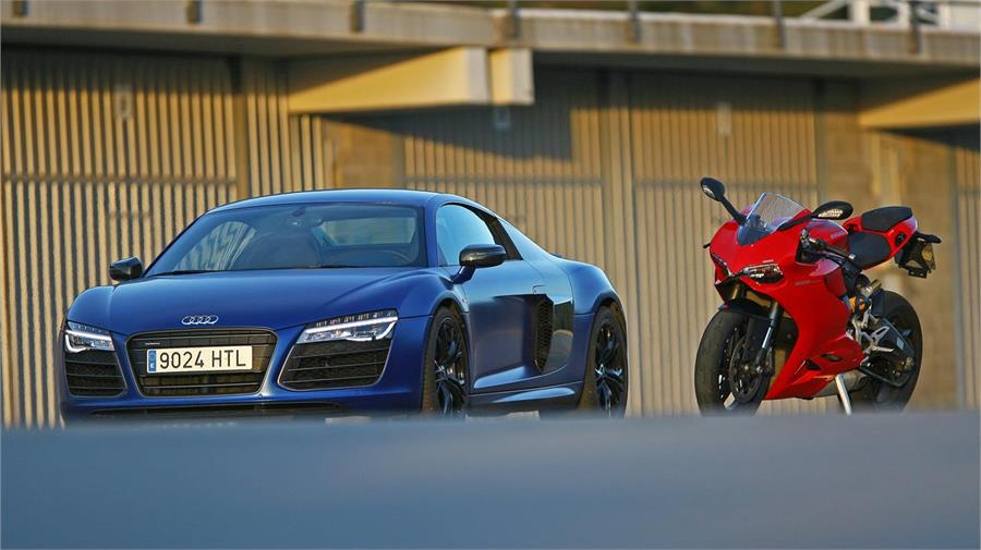 Audi R8 V10 plus vs Ducati 899 Panigale | Noticias coches.net