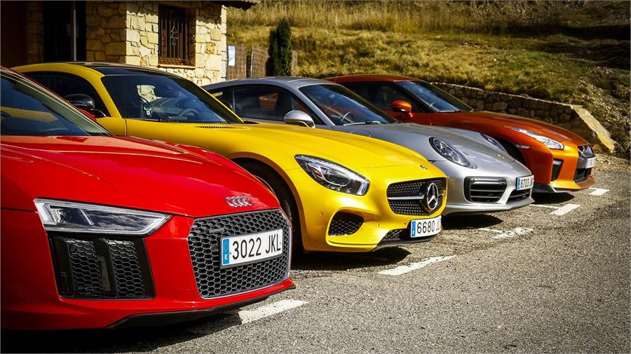 Comparativo de superdeportivos: R8, AMG GT, 911 Turbo S y GTR