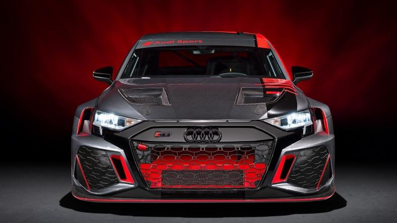 AUDI RS3 - El Audi RS 3 LMS es la versión carreras-cliente del RS 3, preparada directamente para competir en la Copa del Mundo de Turismos de la FIA.