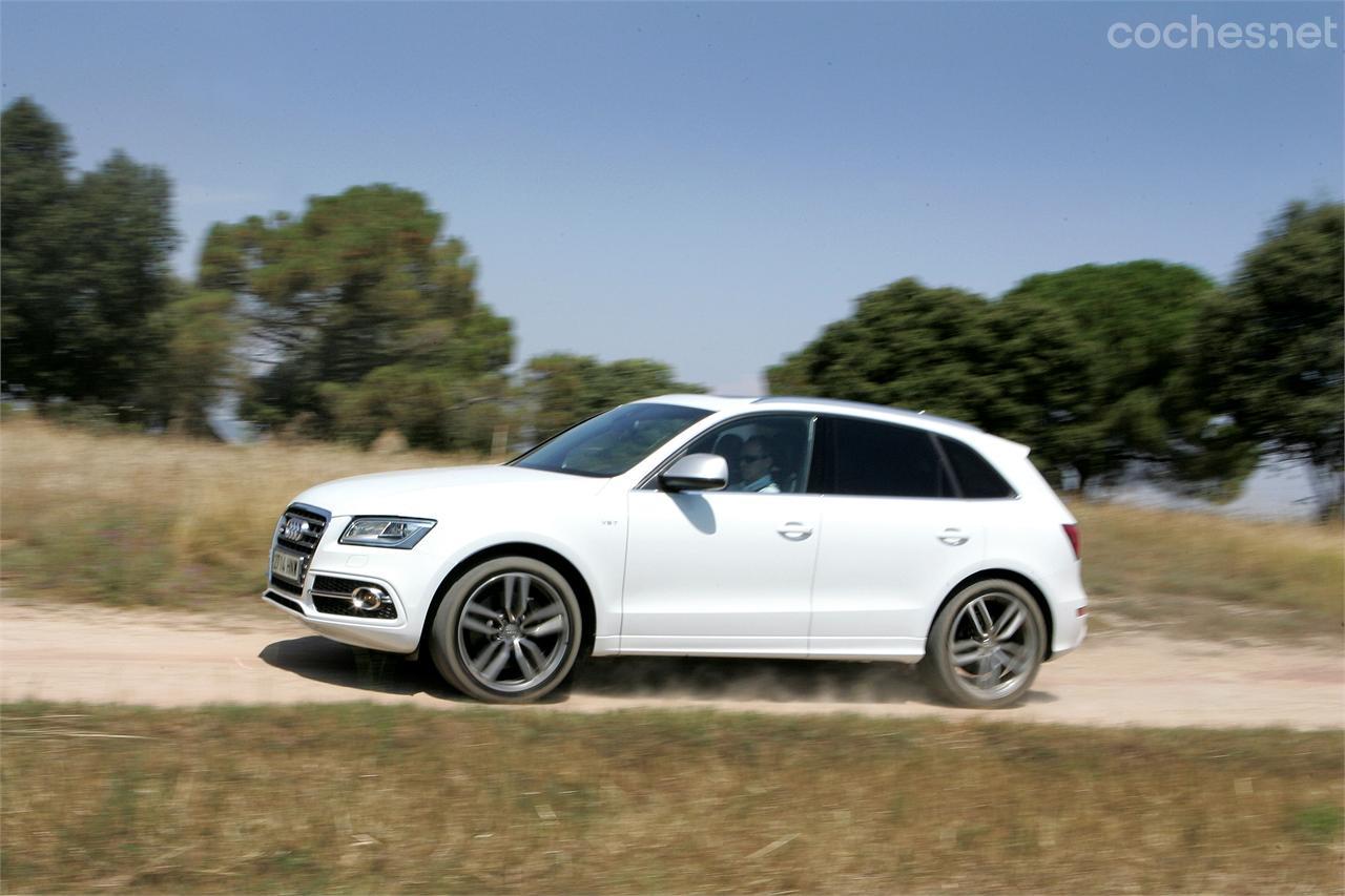 El Audi SQ5 es un SUV muy exclusivo, el tope de gama en la gama Q5 y uno de los todocaminos más potentes del mercado. 