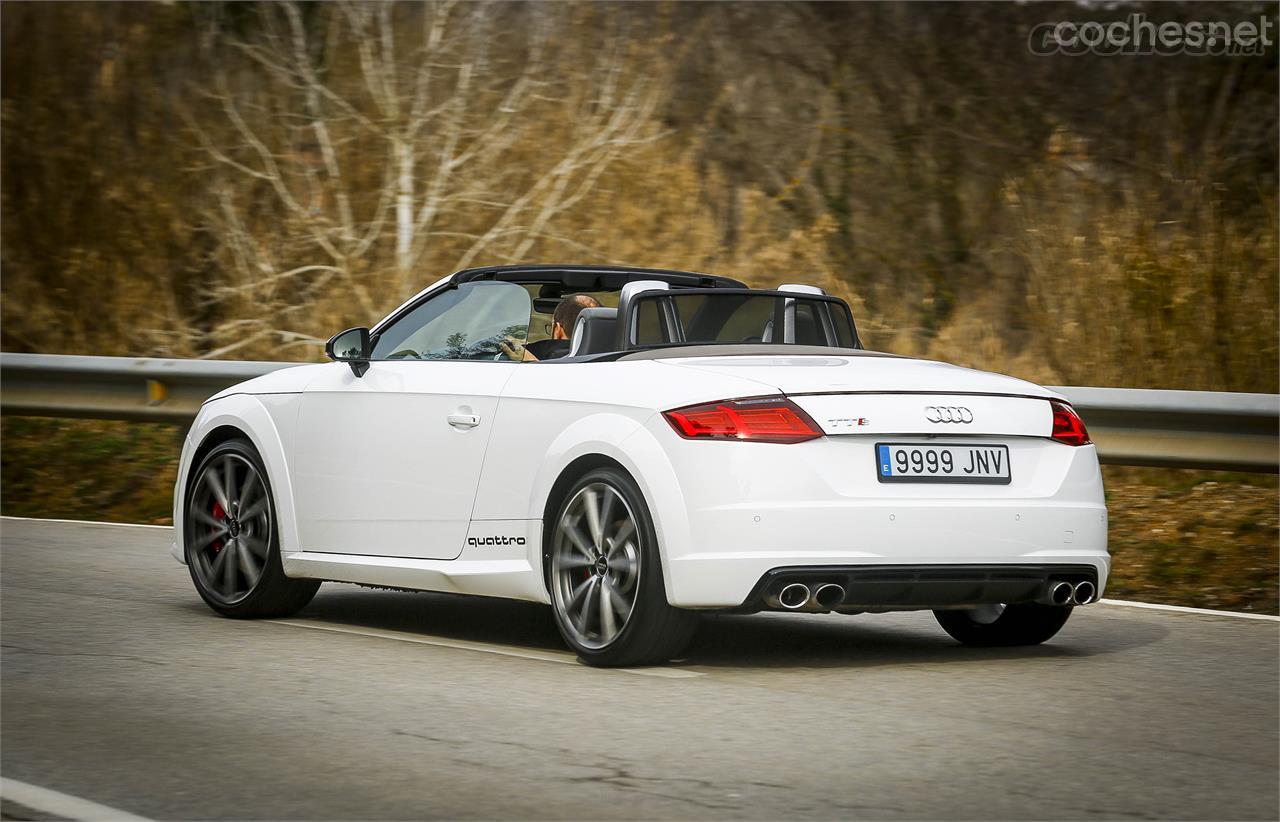 Más ágil y más rápido en todos sus movimientos, el Audi TT es un coche ideal para enfrentarse a reviradas carreteras de montaña disfrutando de la conducción.