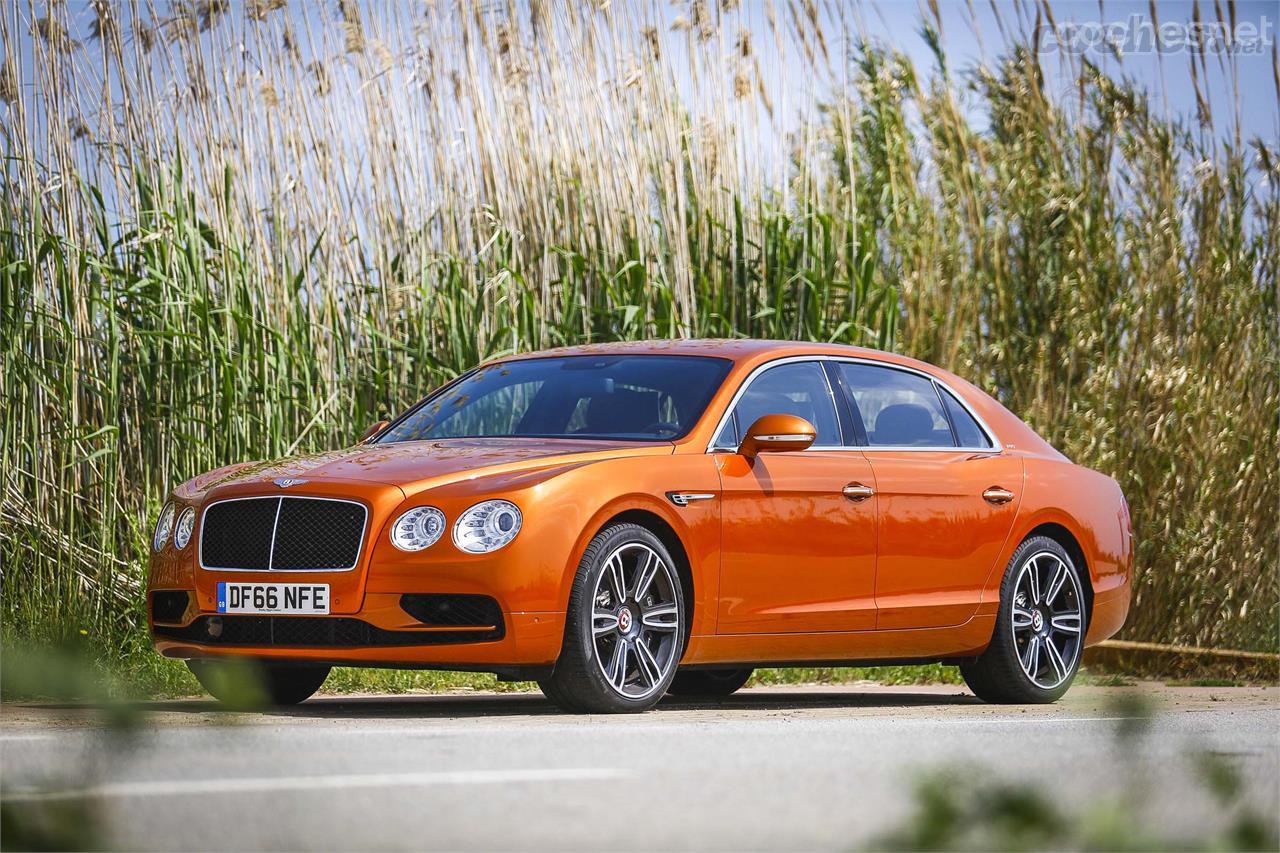 La segunda generación del Flying Spur que llegó al mercado en 2013 se parece más al Mulsanne y menos al Continental GT.