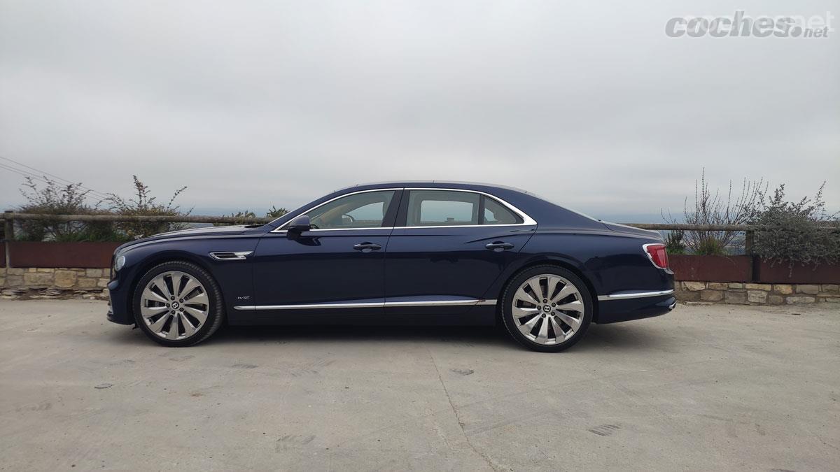 El Bentley Flying Spur es la berlina pequeña de la firma.