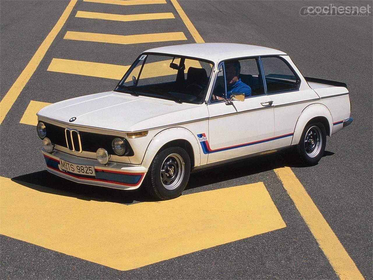 BMW sólo fabricó 1.672 unidades del 2002 Turbo con 170 CV entre 1973 y 1974.