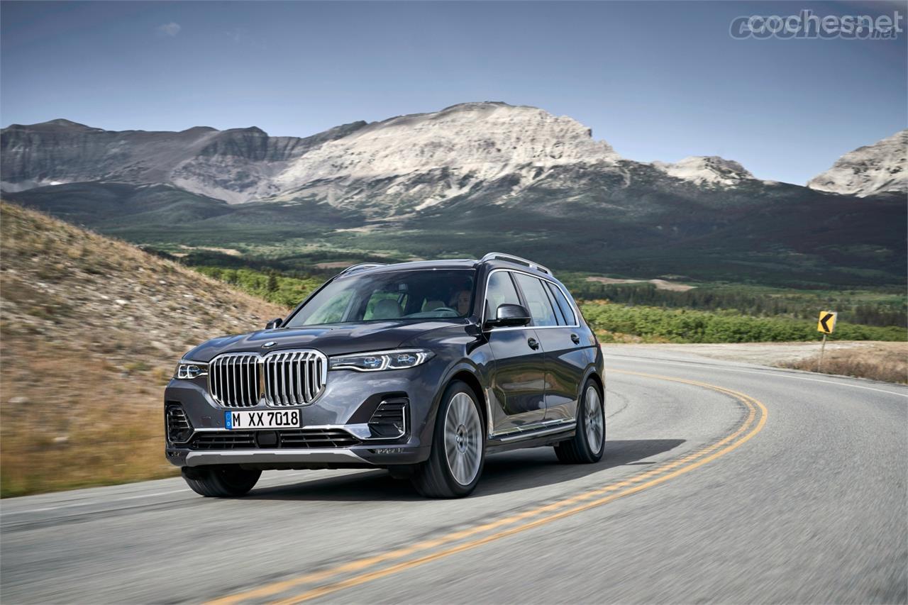 BMW asegura que el X7 mantendrá el dinamismo habitual de los coches de la marca, algo que deberemos esperara  comprobar cuando tengamos oportunidad de conducirlo.