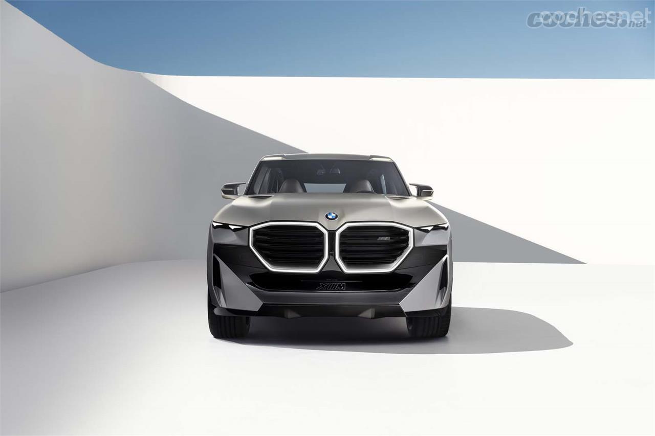 BMW Concept XM con 750 CV