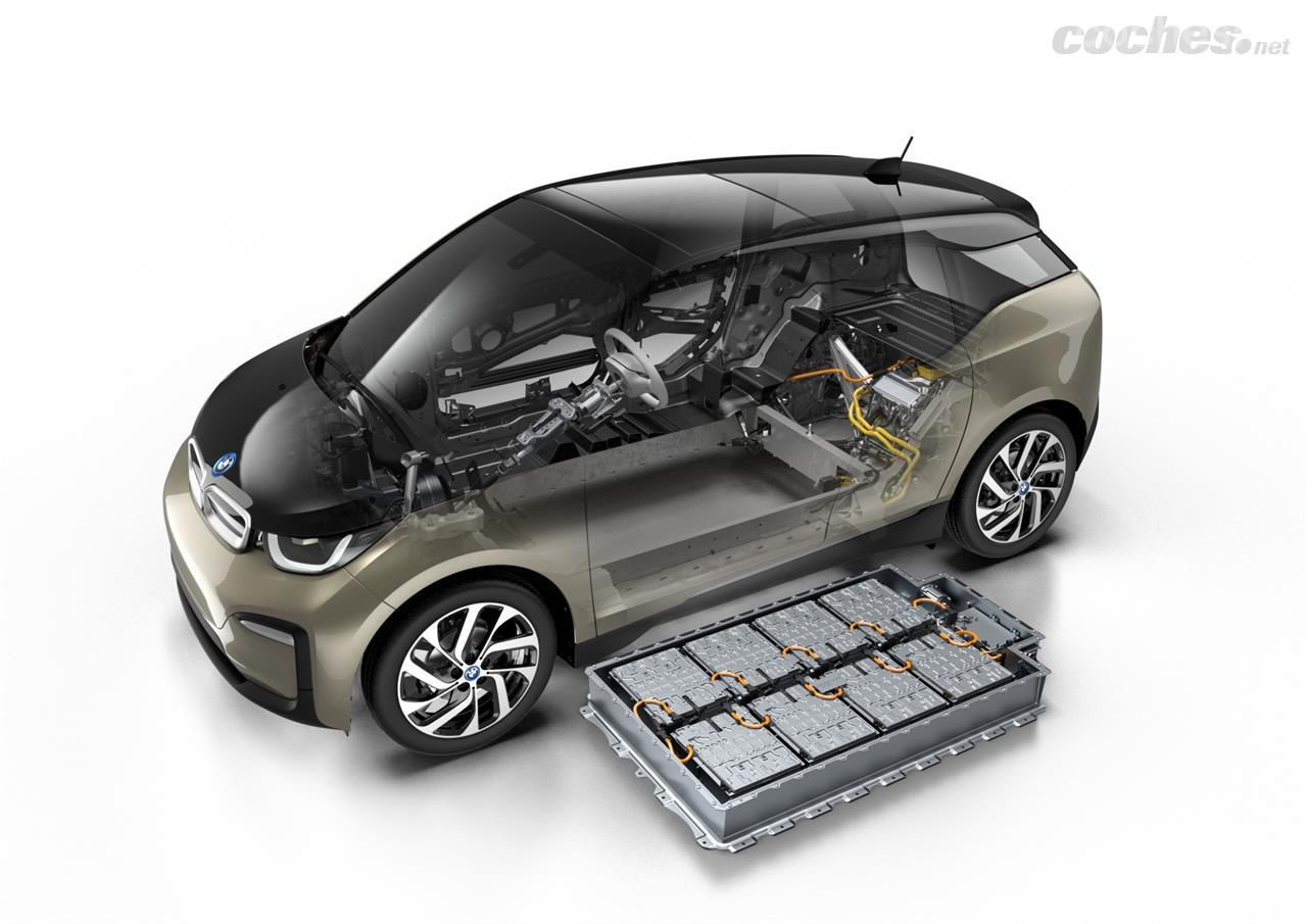 La batería de 120 Ah tiene una capacidad de 42,2 kwh. Es la segunda vez que la marca amplía la capacidad de la batería de su modelo eléctrico.