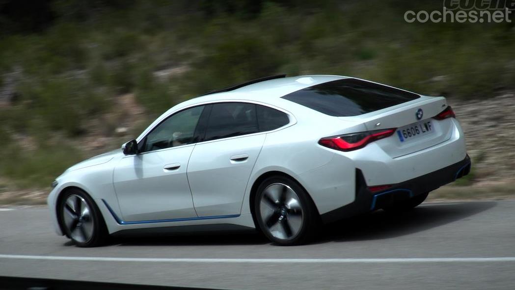 BMW i4 - The car drives perfectly, although it has a slight oversteer character, being driven by the rear axle. 