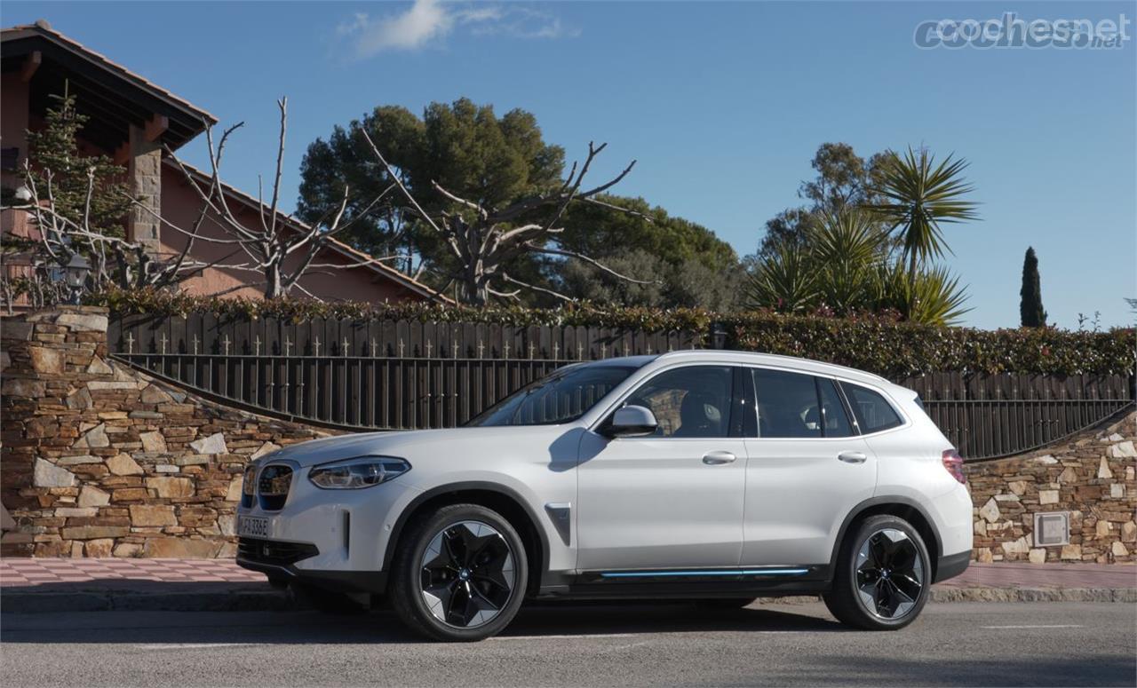 El BMW iX3 es el primer SUV de la firma en disponer de motores diésel, gasolina, PHEV y 100% eléctrico.