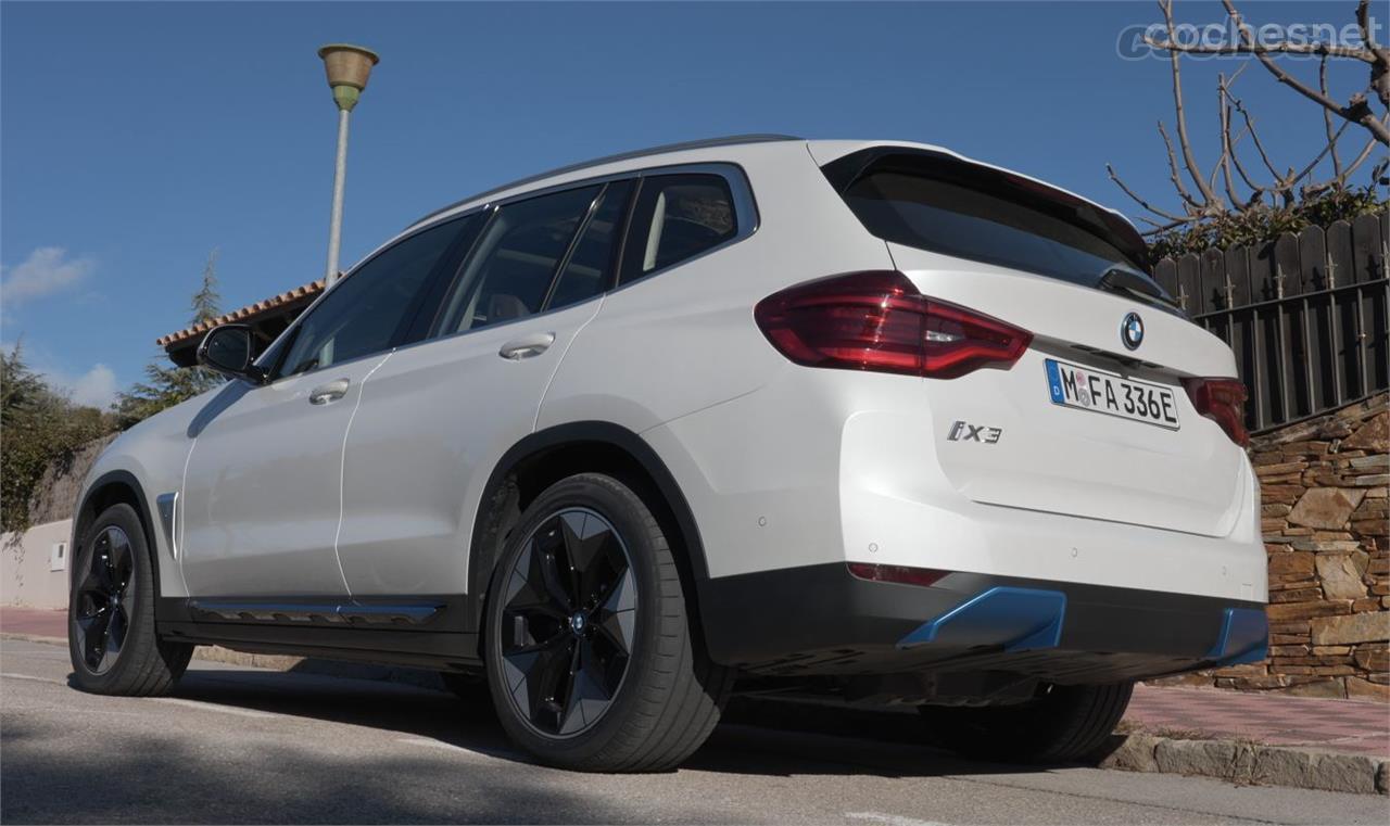 El BMW iX3 pesa más de 2.260 kilos, más incluso que un BMW X5 xDrive40i.