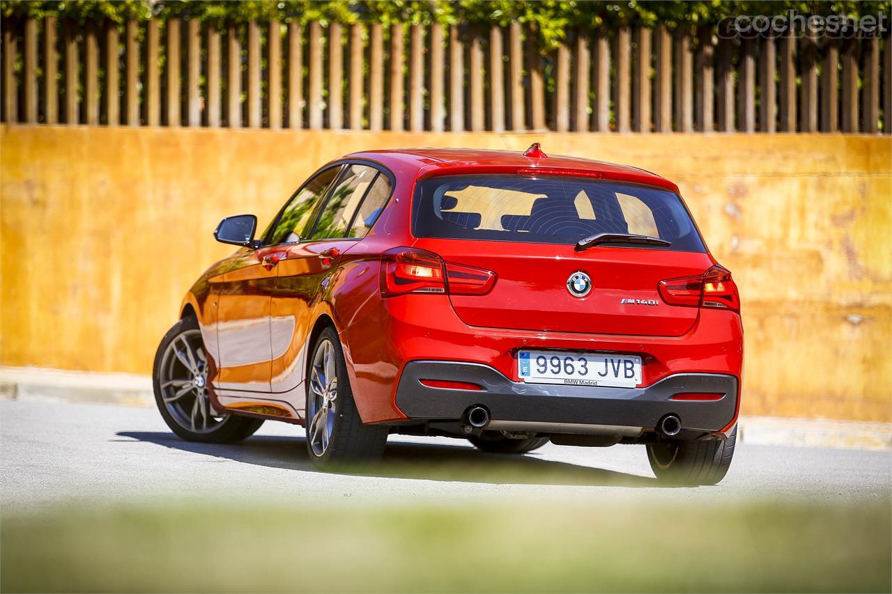 El M140i es el modelo más potente de la Serie 1 al no existir una variante M1 como tal.