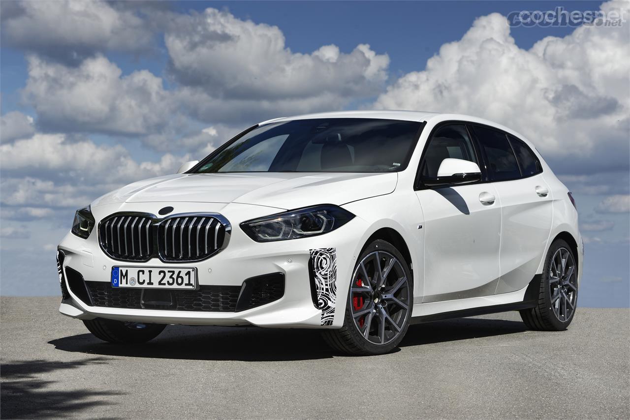 El BMW Serie 1 128ti se posiciona por debajo del M135 XDrive, aunque ofrece un potente motor de 265 CV y un chasis a la altura. 